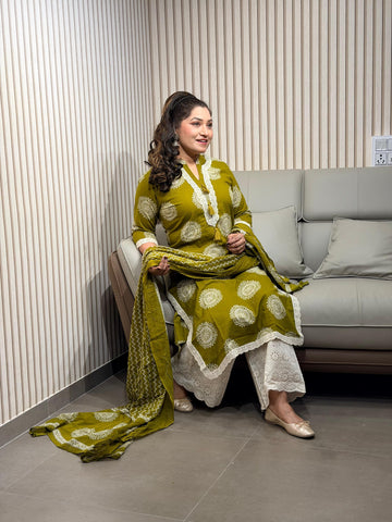 Best mehendi dress